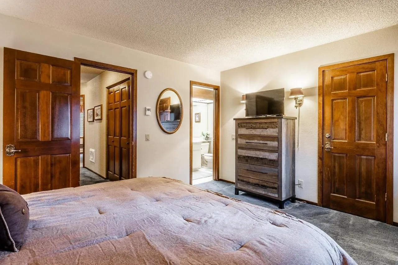 Spacious Winterset 26 2 Bedrm Plus Loft 3 Full Bathrm Townhome Sleeps 8 Steps To Free Town Shuttle Маммот Лейкс