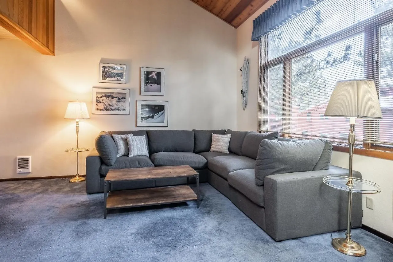 Spacious Winterset 26 2 Bedrm Plus Loft 3 Full Bathrm Townhome Sleeps 8 Steps To Free Town Shuttle Mammoth Lakes