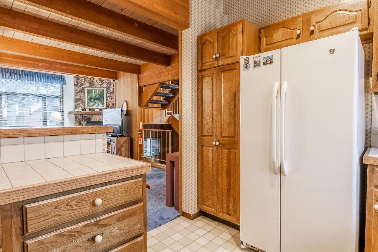 Spacious Winterset 26 2 Bedrm Plus Loft 3 Full Bathrm Townhome Sleeps 8 Steps To Free Town Shuttle Mammoth Lakes